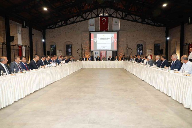 Konya’da "Sosyal Politikalarda 7 Bölge 7 İl Projesi" toplantısı yapıldı