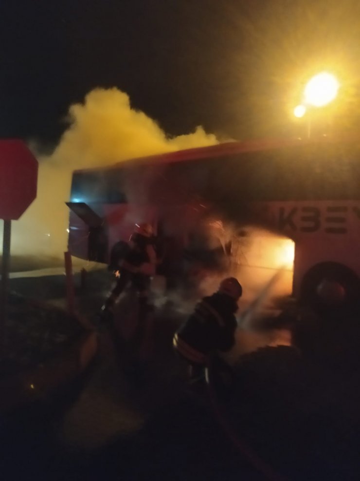 Konya'da yolcu otobüsünde yangın çıktı