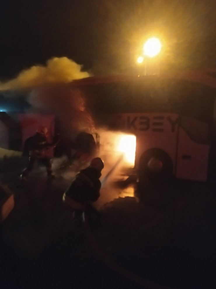Konya'da yolcu otobüsünde yangın çıktı
