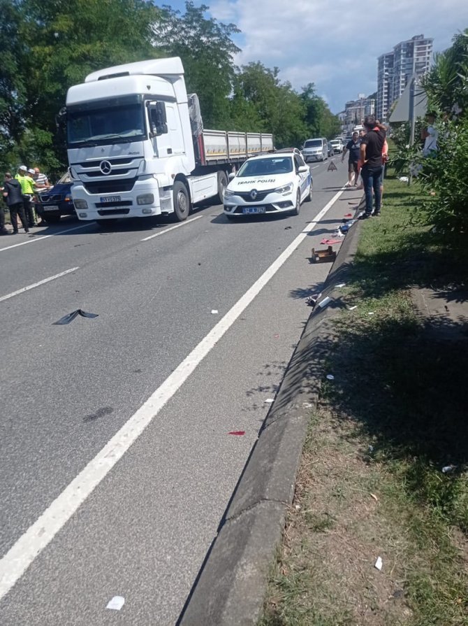 Motor sürücüsü kazada hayatını kaybetti