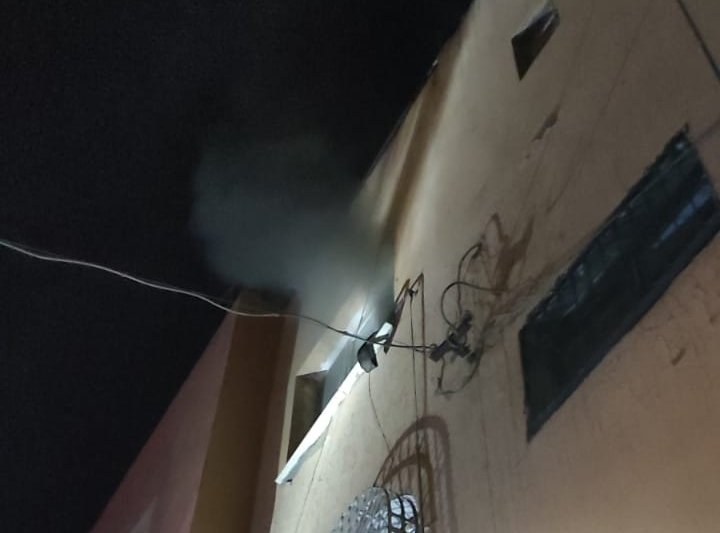 Nusaybin'de evde klimadan çıkan yangını itfaiye söndürdü