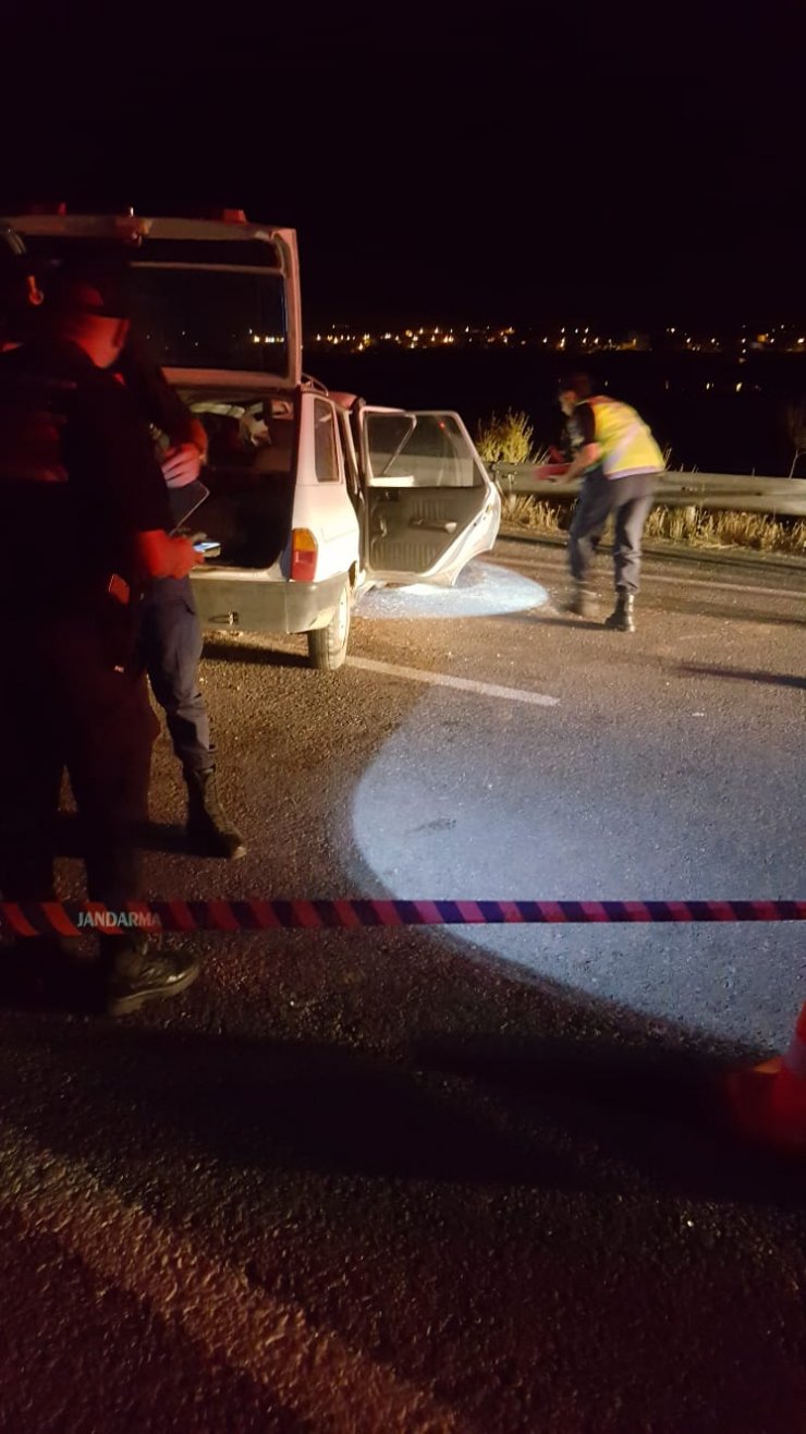 Otomobil ile traktör çarpıştı: 1 ölü