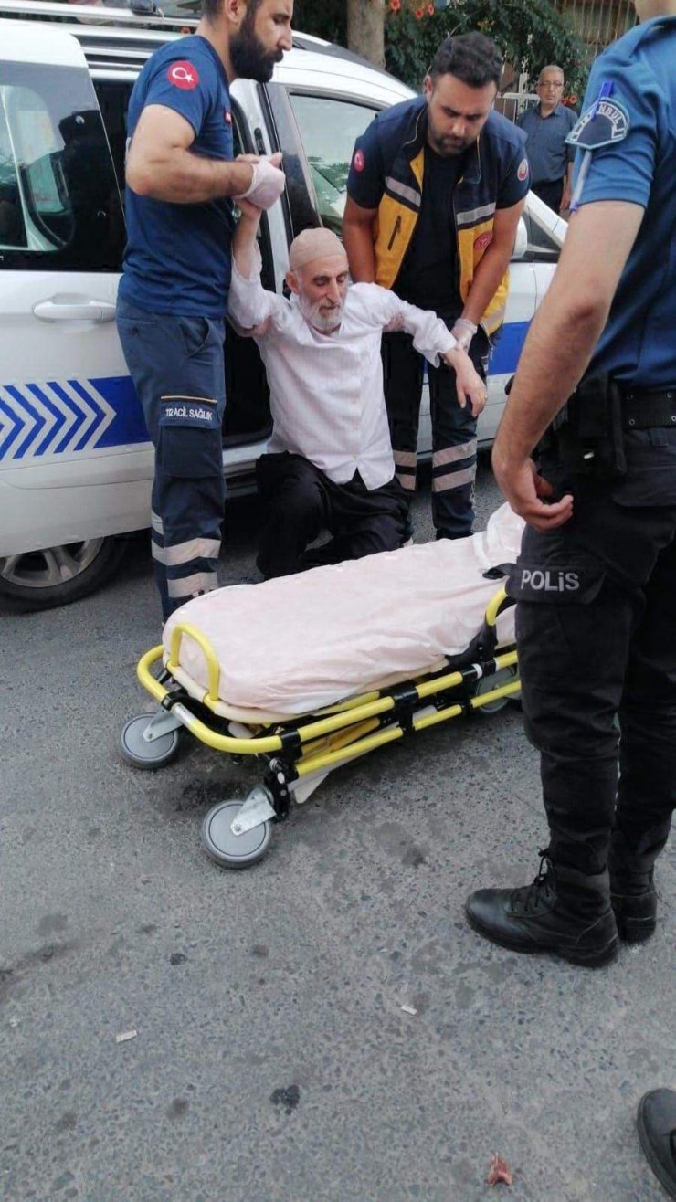 Takip ettiği kadını sırtından 3 kez bıçakladı 