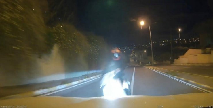 Veteriner, hırsız sandığı motosikletliye otomobiliyle çarptı