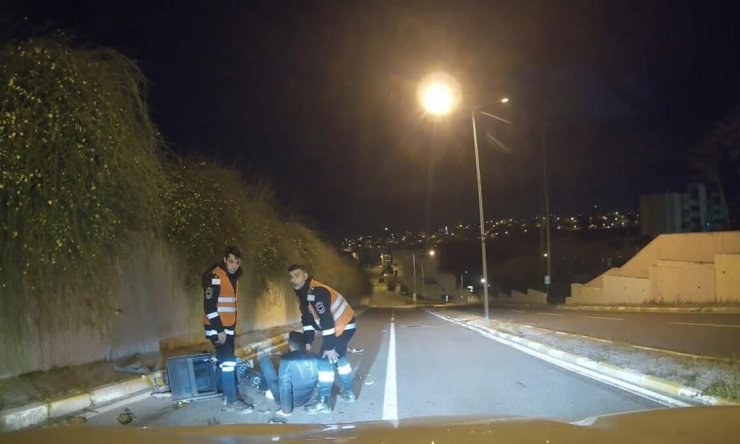 Veteriner, hırsız sandığı motosikletliye otomobiliyle çarptı