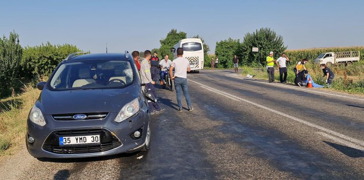 Yolun karşısına geçerken otomobilin çarptığı babaanne ve torunu öldü