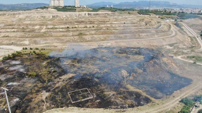 Alevleri yerleşim yerlerine sıçramadan söndürdüler..