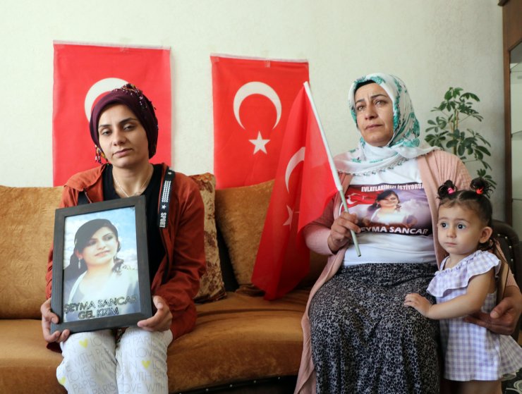 Anneden, dağa kaçırılan kızına 'teslim ol' çağrısı