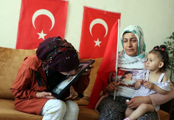 Anneden, dağa kaçırılan kızına 'teslim ol' çağrısı