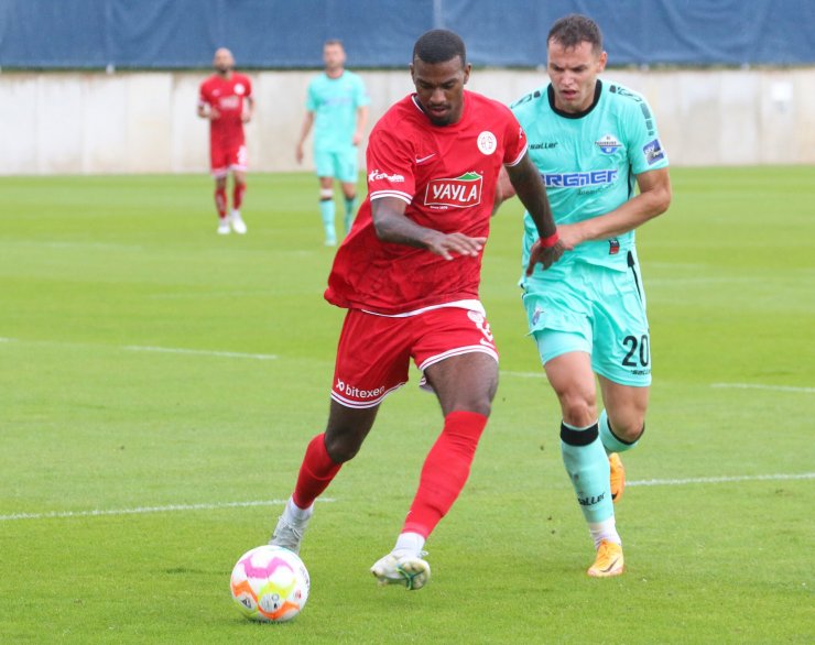 Antalyaspor, Bundesliga 2 takımlarından Paderborn 07'ye yenildi