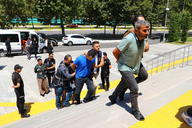 Tekirdağ'da bekçinin silahla yaralandığı kavganın zanlıları adliyede