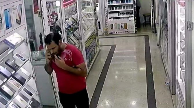 Cep telefonu hırsızı, küçük çocuğu gözyaşlarına boğdu