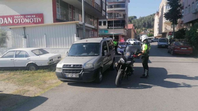 Dur ihtarına uymayan alkollü sürücü adayı “Şahin” ekibinden kurtulamadı