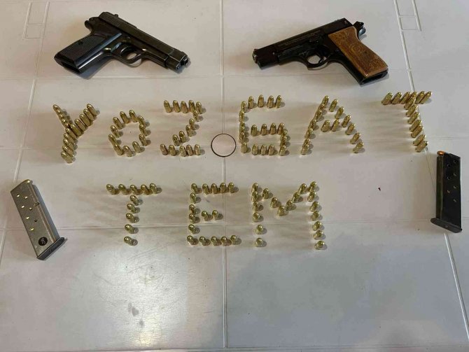 FETÖ’den haklarında yakalama kararı bulunan 2 kişi tutuklandı