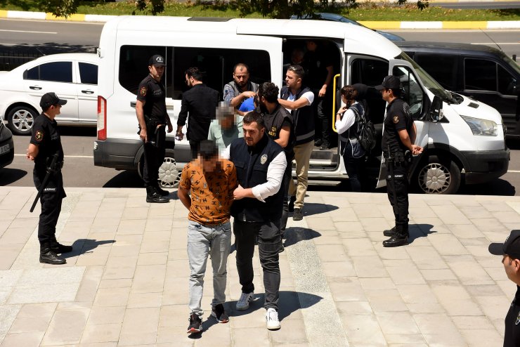 Kavgaya müdahale eden mahalle bekçisinin yaralanmasında 14 gözaltı