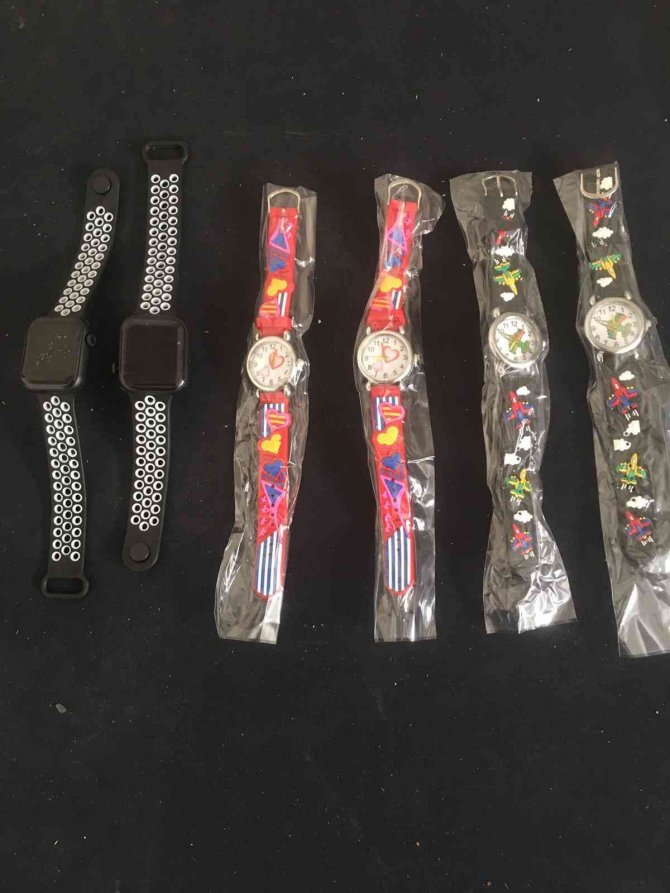 Konya'ya kargoyla gönderilmeye çalışılan kaçak ürünler ele geçirildi