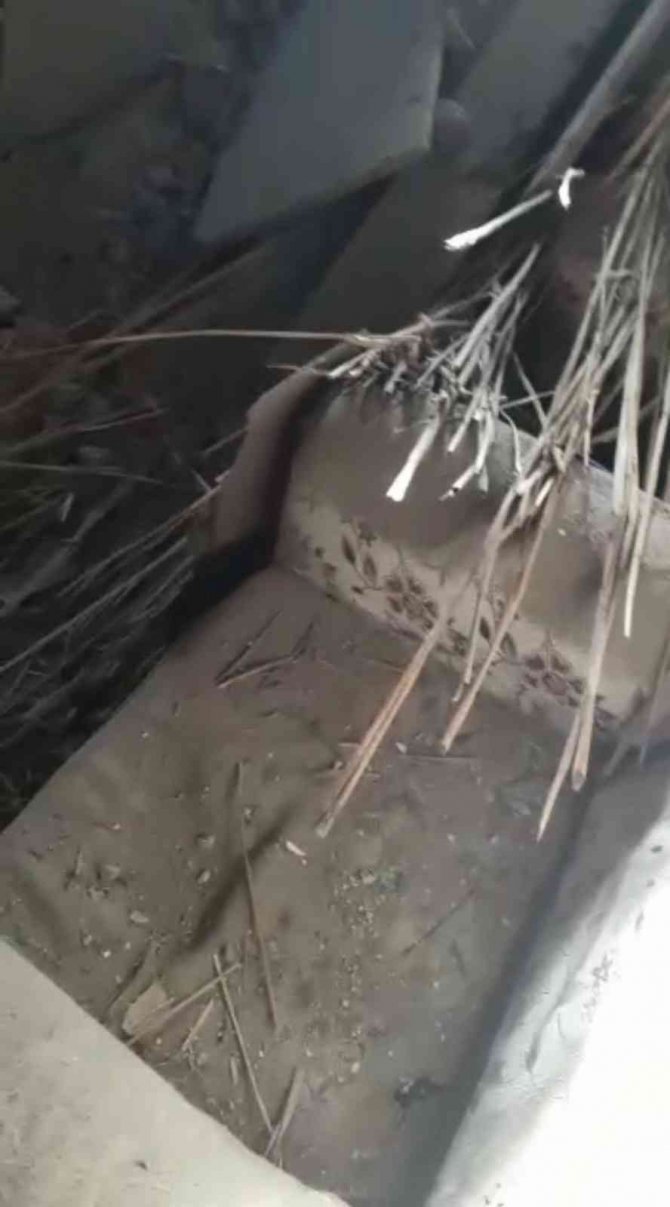 Ağrı’da bir evin odası çöktü, aile şok oldu