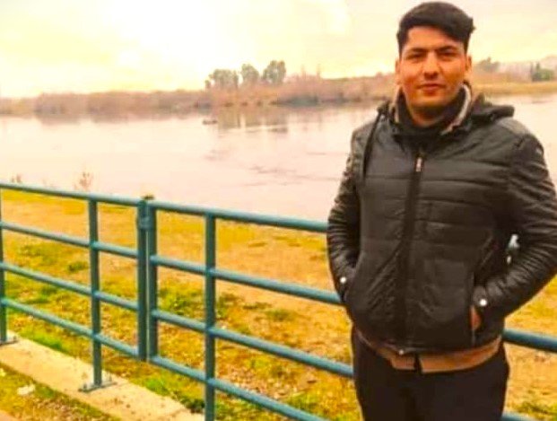 İnşaat demirlerinin altında kalıp öldü