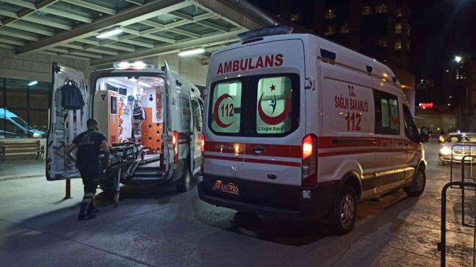 Kamyonet baraj gölüne uçtu: 3’ü çocuk 7 yaralı