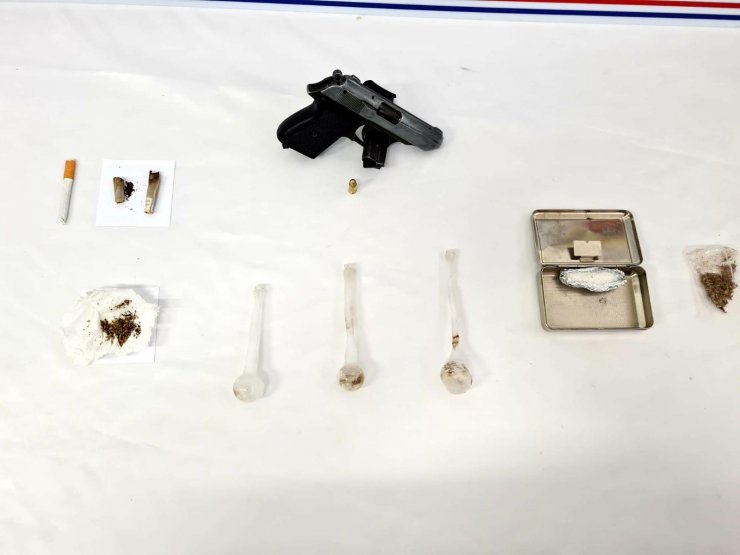 Ormandaki araçta 'Tetik' ile aramada uyuşturucu bulundu