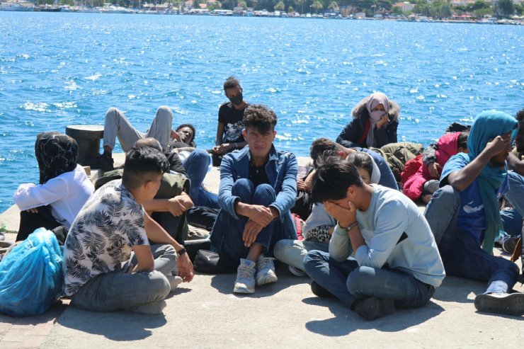 Yunanistan'ın geri ittiği 39 kaçak göçmen kurtarıldı