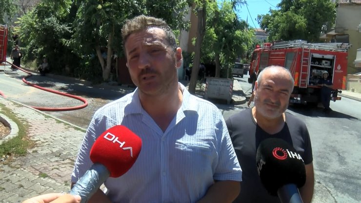 3 katlı binanın çatısı alev alev yandı