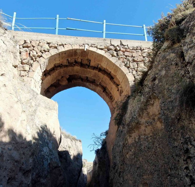 Bu kanyona giren 3 saatte çıkıyor