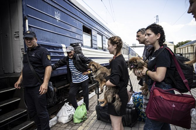 Donetsk bölgesindeki insanların tahliye noktası: Pokrovsk Tren İstasyonu