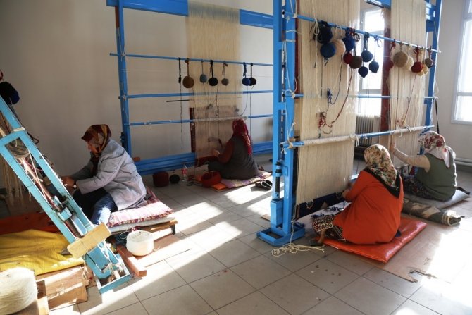 Ereğli’de halı dokumacılığı yeniden canlanıyor