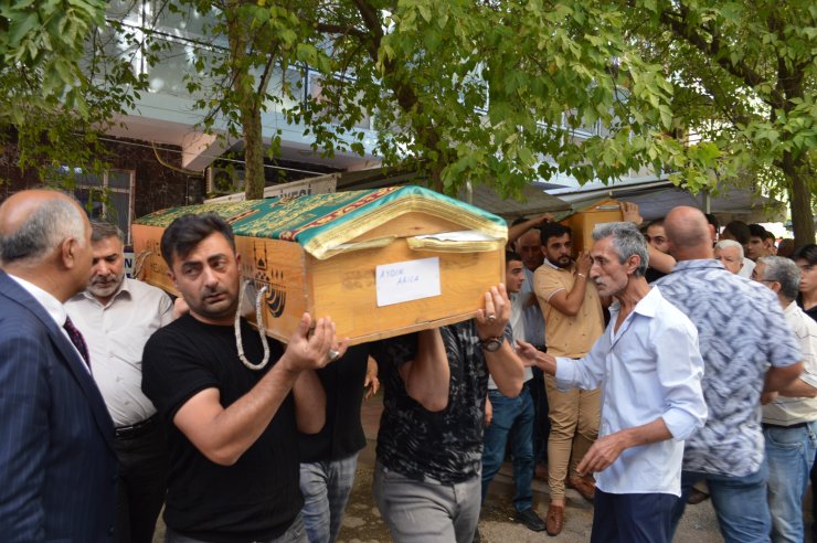 Eşinden sonra yeğeni ve 2 ağabeyini de defnetti