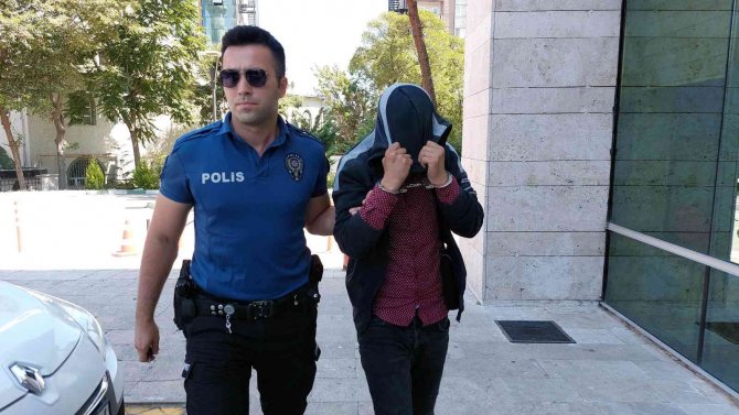 Gurbetçi kadının boynundaki altın kolyeyi alıp kaçan kapkaççı adliyeye sevk edildi