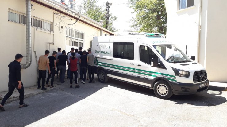 Kendisinden ayrılmak isteyen Hamide ile annesini yaraladı, engelli kardeşini öldürdü