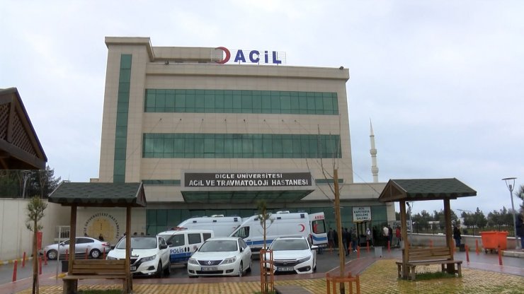 Kibritle oynarken 3 yaşındaki arkadaşını yaktı