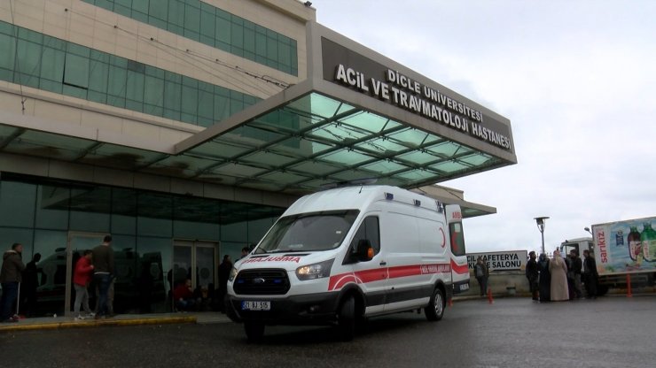 Kibritle oynarken 3 yaşındaki arkadaşını yaktı