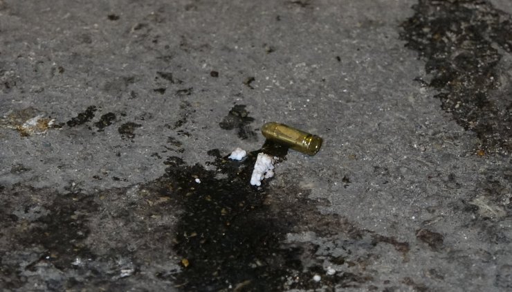 Kız arkadaşını sokakta yaraladı, 'Kıskançlık yüzünden bacaklarına sıktım' dedi