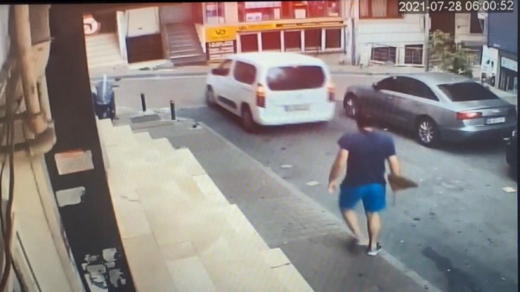 Şişli'de mahalleli hırsızları süpürgeyle kovaladı