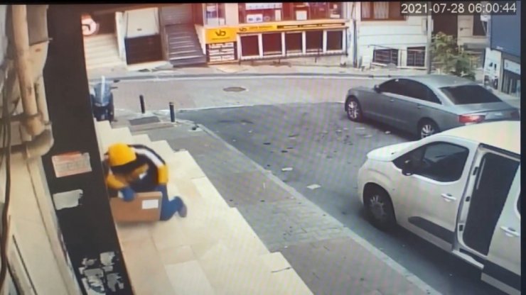 Şişli'de mahalleli hırsızları süpürgeyle kovaladı