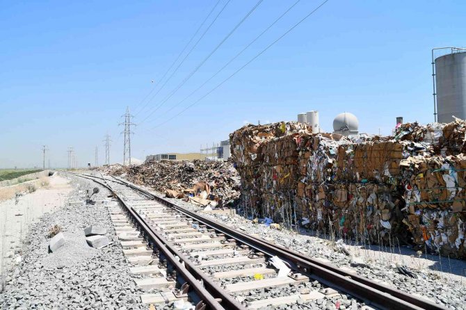 Söke Kipaş’ta yangın söndü, soğutma çalışması devam ediyor