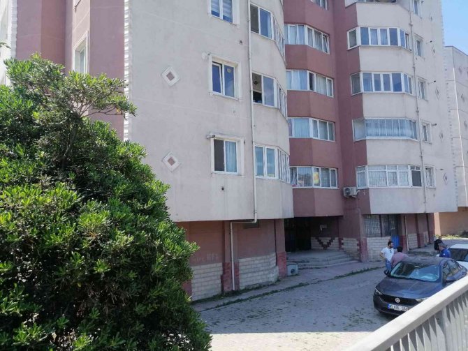 82 yaşındaki adam evinde ölü bulundu