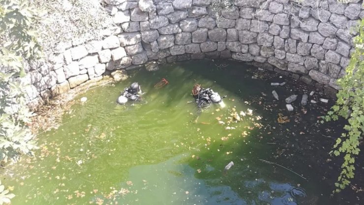 Dalgıçlar, kayıp çiftçiyi su kuyusunda aradı