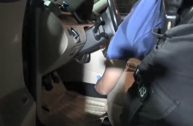 Denetime takılan araçta her çeşit suç malzemesinden çıktı