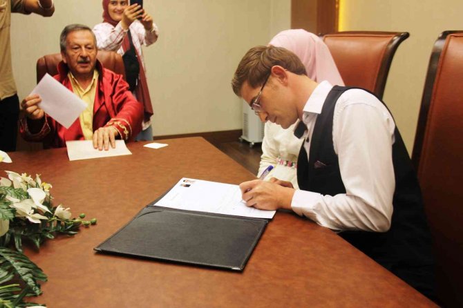 Doğuştan görme engelli çiftin evlilik heyecanı