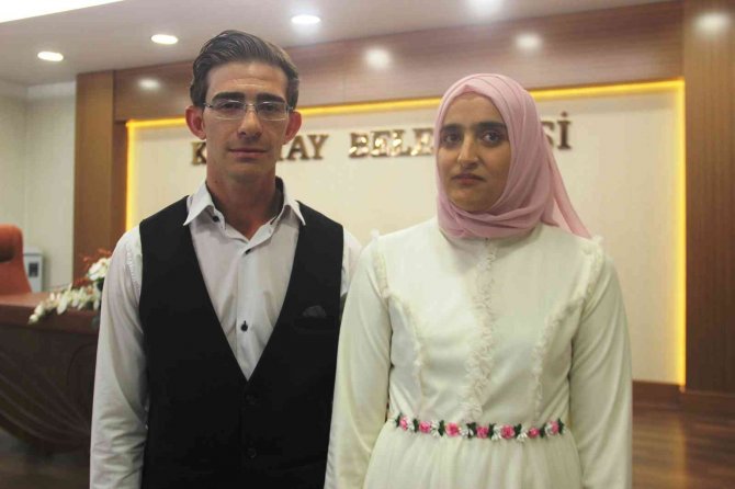 Doğuştan görme engelli çiftin evlilik heyecanı