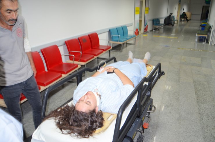 Düğün alışverişi dönüşü kaza; 4 kişilik gurbetçi aile yaralandı