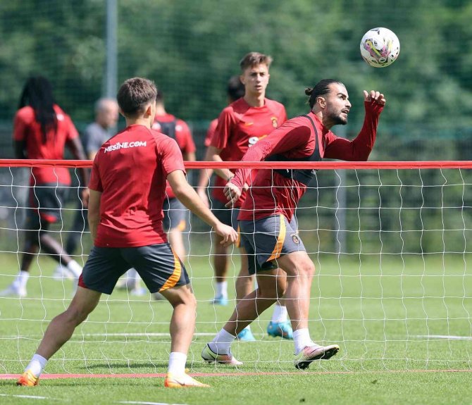 Galatasaray, yeni sezon hazırlıklarını sürdürüyor