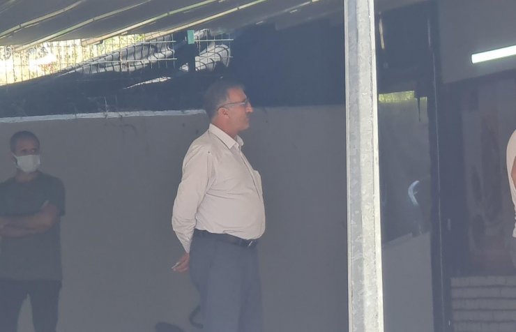 Koronavirüs testi için hastaneye gidenlerin 'maske' umursamazlığı