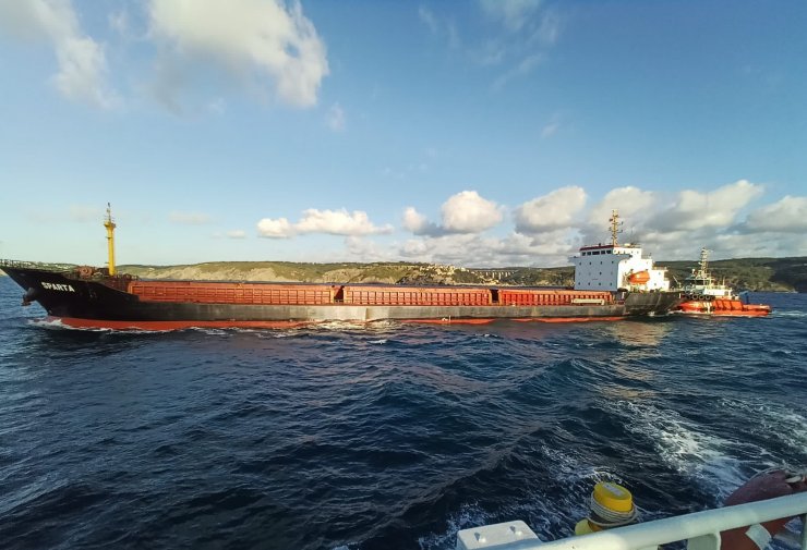 İstanbul Boğazı arıza yapan gemi nedeniyle çift yönlü trafiğe kapatıldı