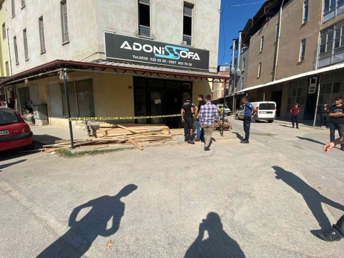 Mobilya atölyesinde eniştesini katleden zanlı yakalandı