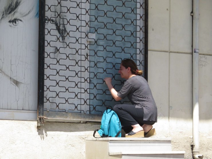 Öldürülen Elif Güneş'in iş yeri önünde gözyaşı ve isyan