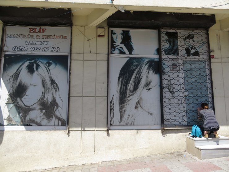 Öldürülen Elif Güneş'in iş yeri önünde gözyaşı ve isyan